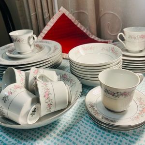 Set of Premiere Fine China Rose Garden salad plates made in Japan.